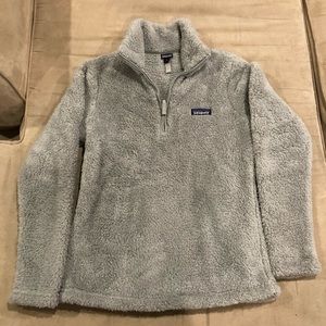 Patagonia women’s fleece top 1/4 zip grey size XS